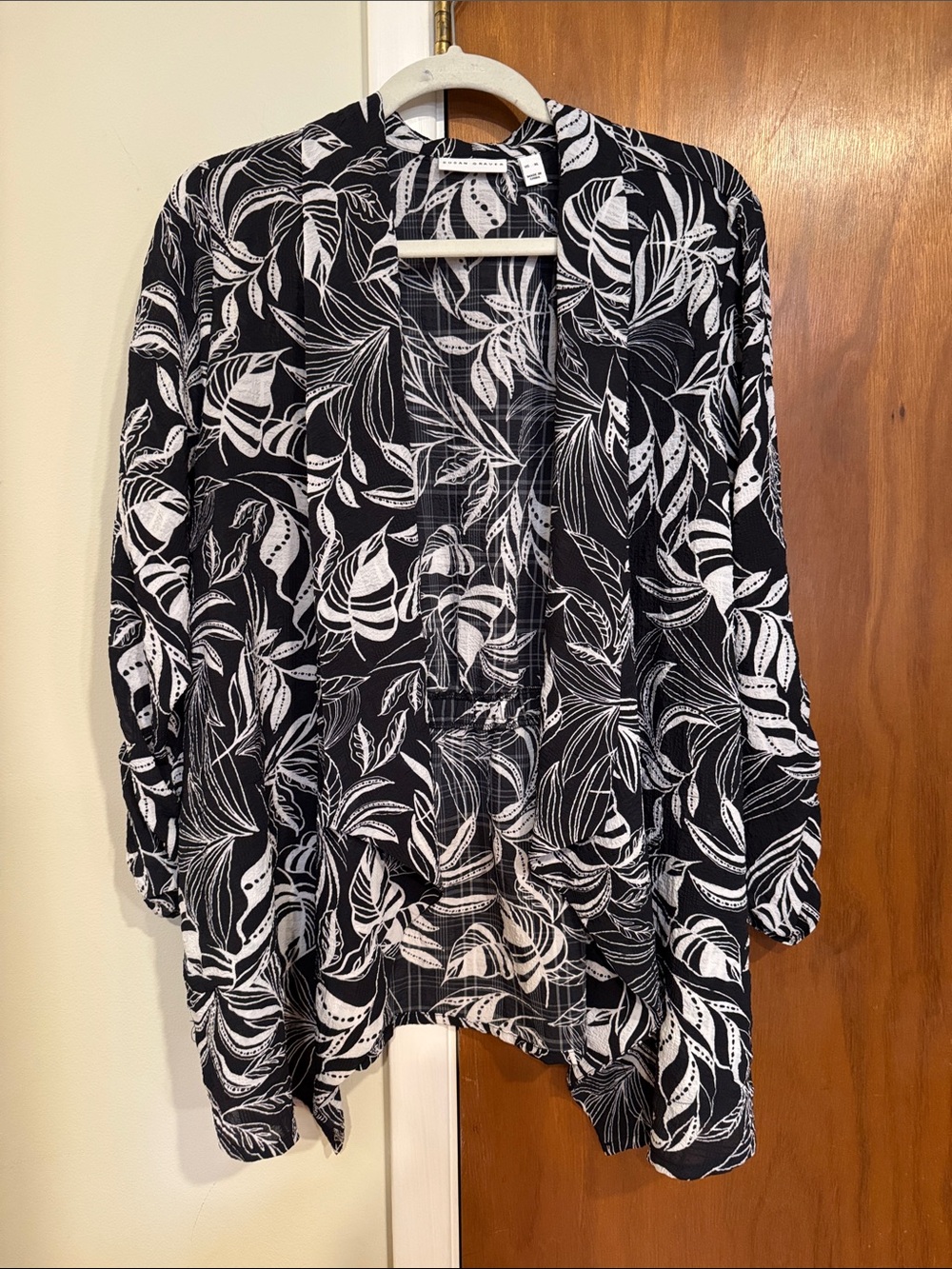 Susan Graver Black and White Botanical Open Front Top